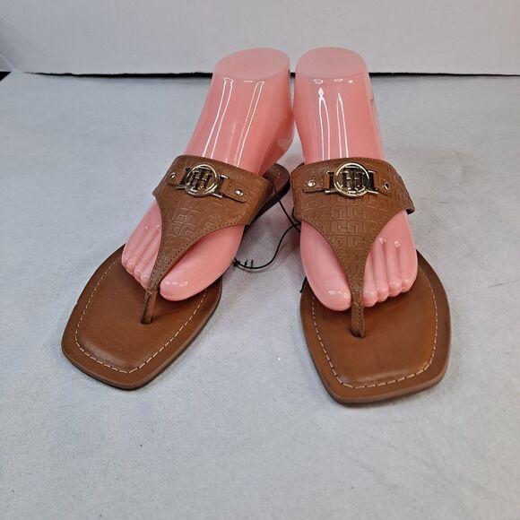 Tommy Hilfiger Joyli Thong Sandals Womens 8M Brown Faux Leather Flats Logo - Picture 1 of 7